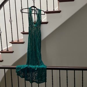 Emerald green prom dress